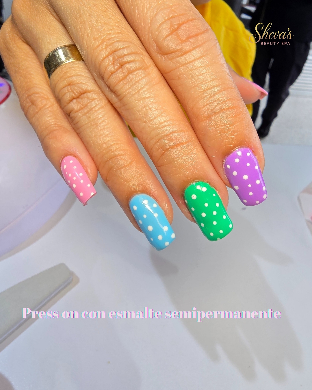 Uñas 4
